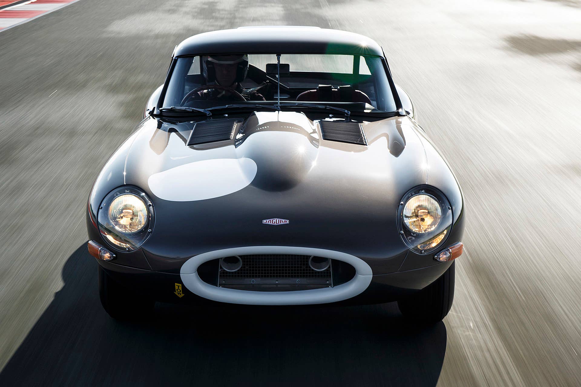 Jaguar Continuation Lightweight E-Type on track