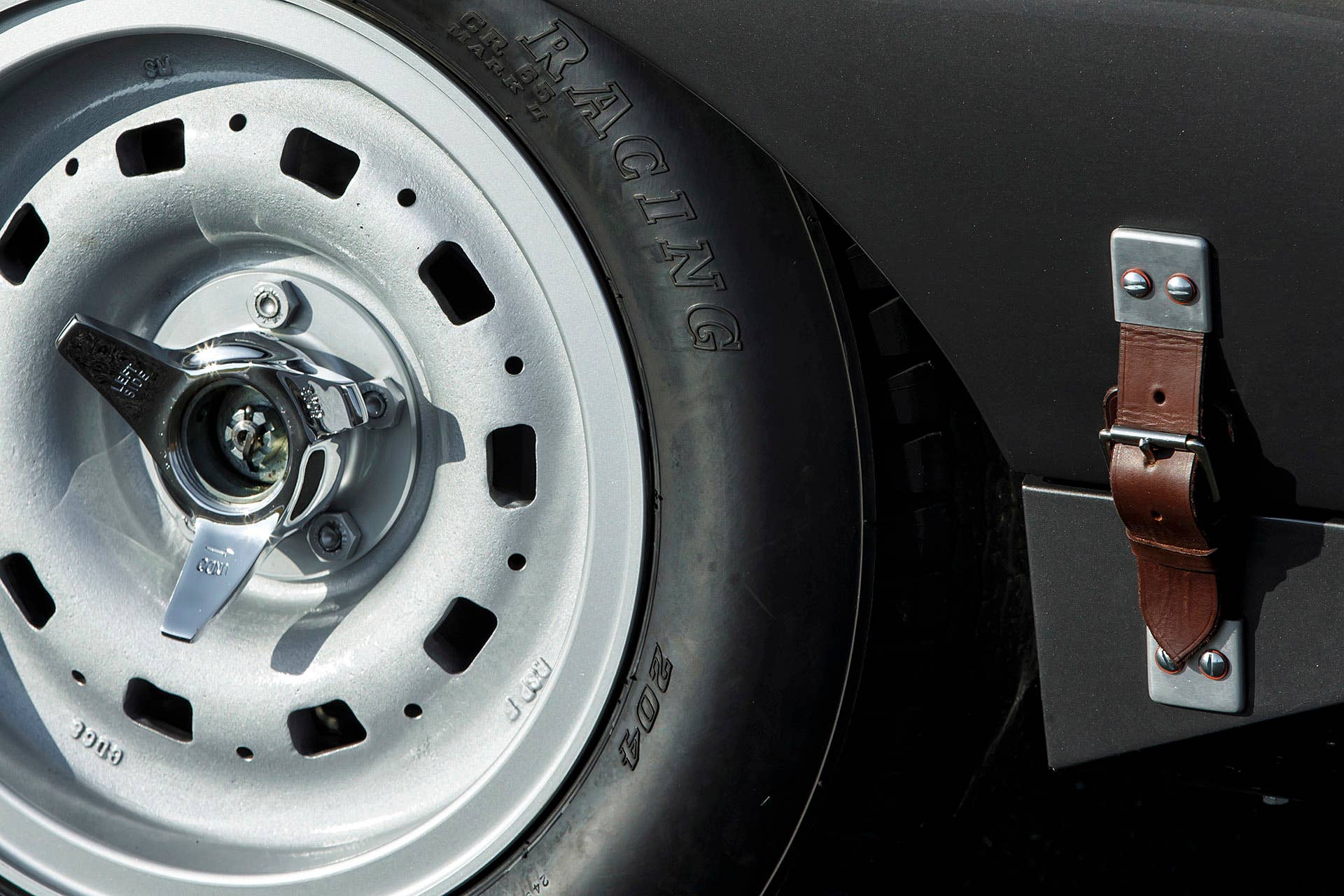 Jaguar Continuation Lightweight E-Type wheel