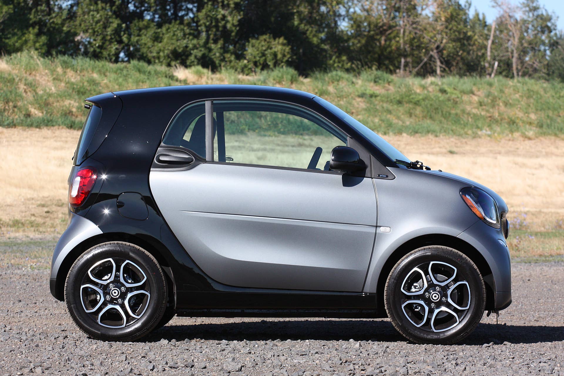 2016 Smart Fortwo side view