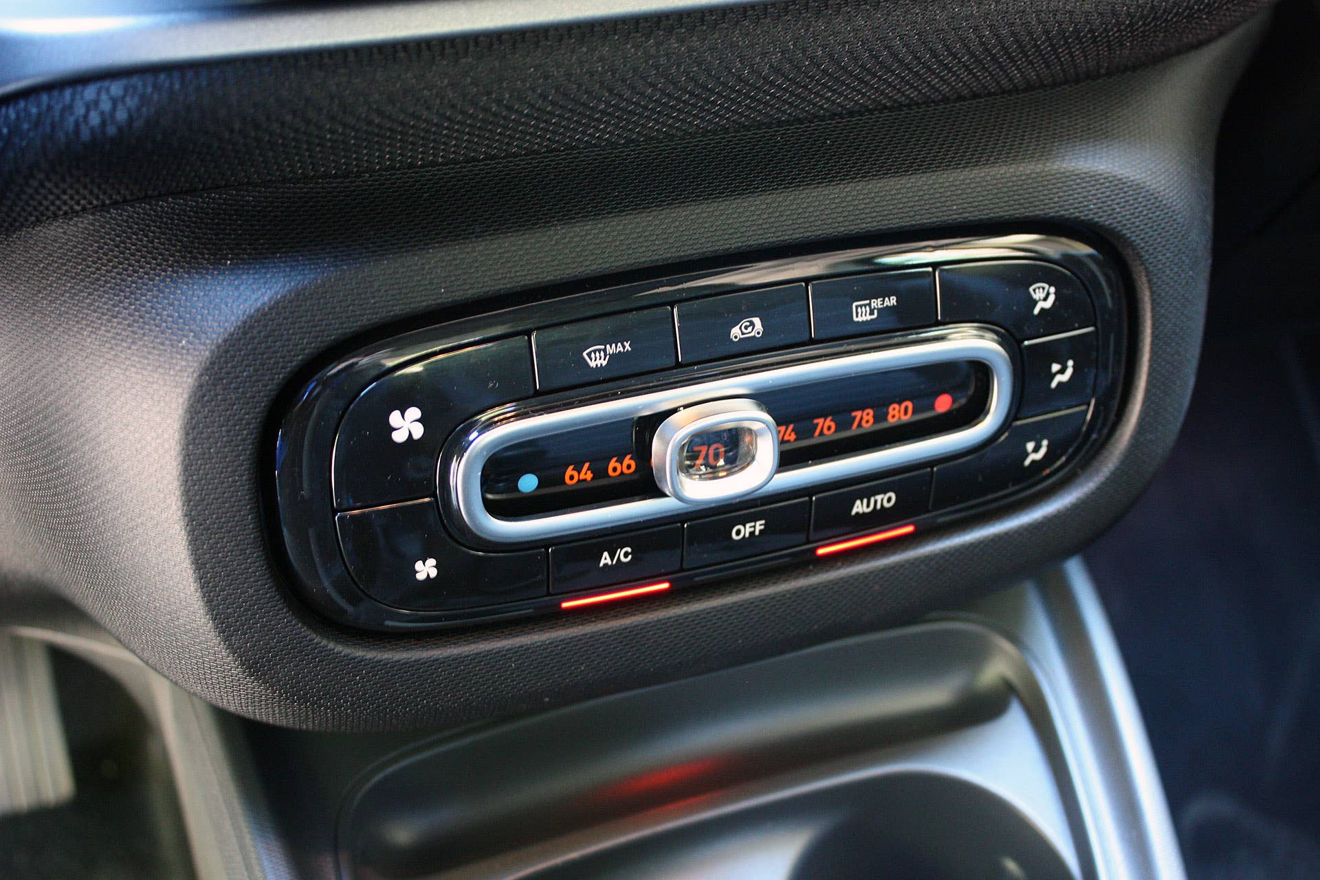 2016 Smart Fortwo climate controls