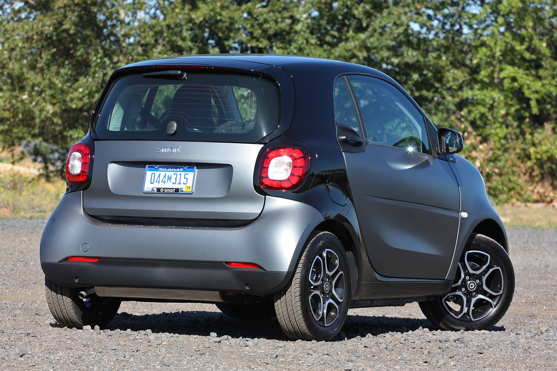 2016 Smart Fortwo rear 3/4 view