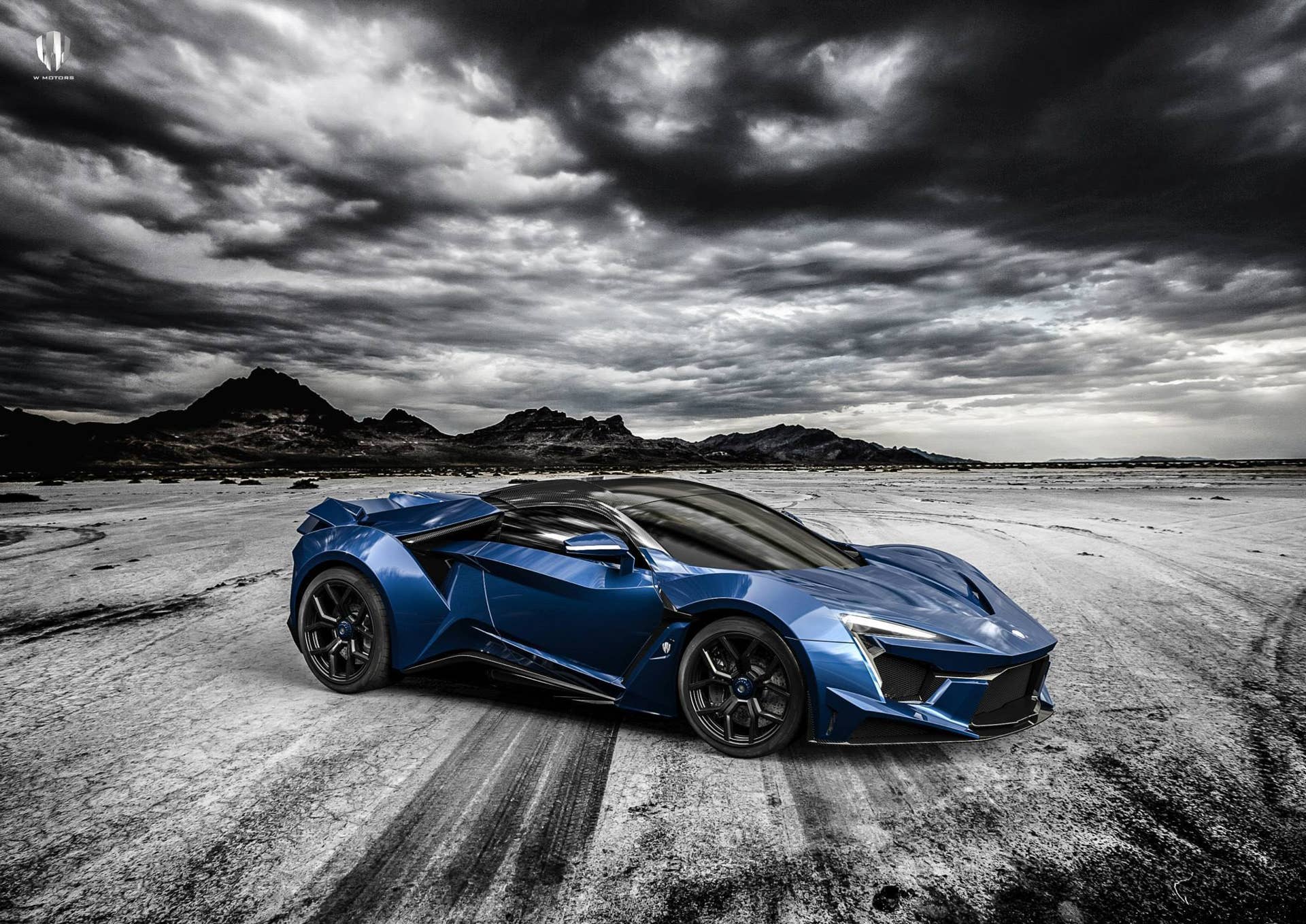 W Motors Fenyr SuperSport blue front 3/4