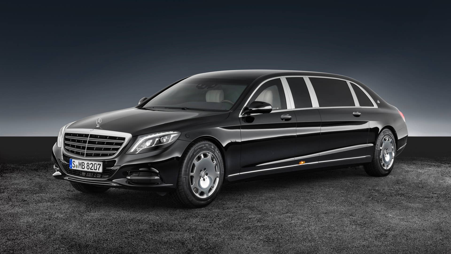 2017 Mercedes-Maybach Pullman Guard