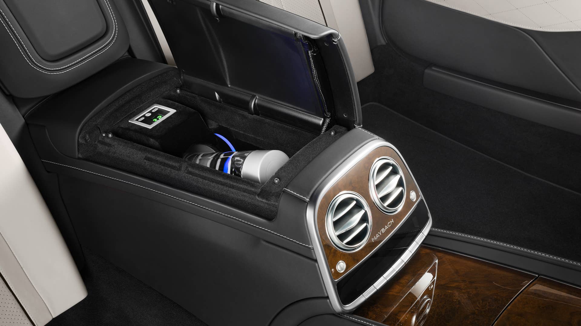 2017 Mercedes-Maybach Pullman Guard