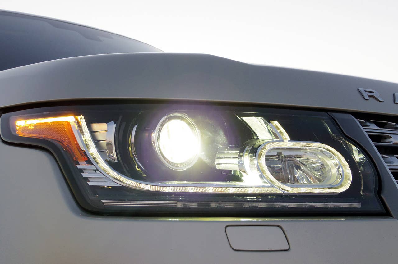 2013 Land Rover Range Rover headlight