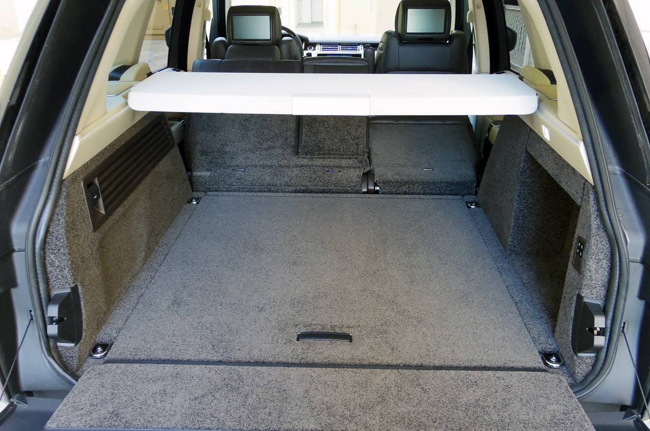 2013 Land Rover Range Rover rear cargo area