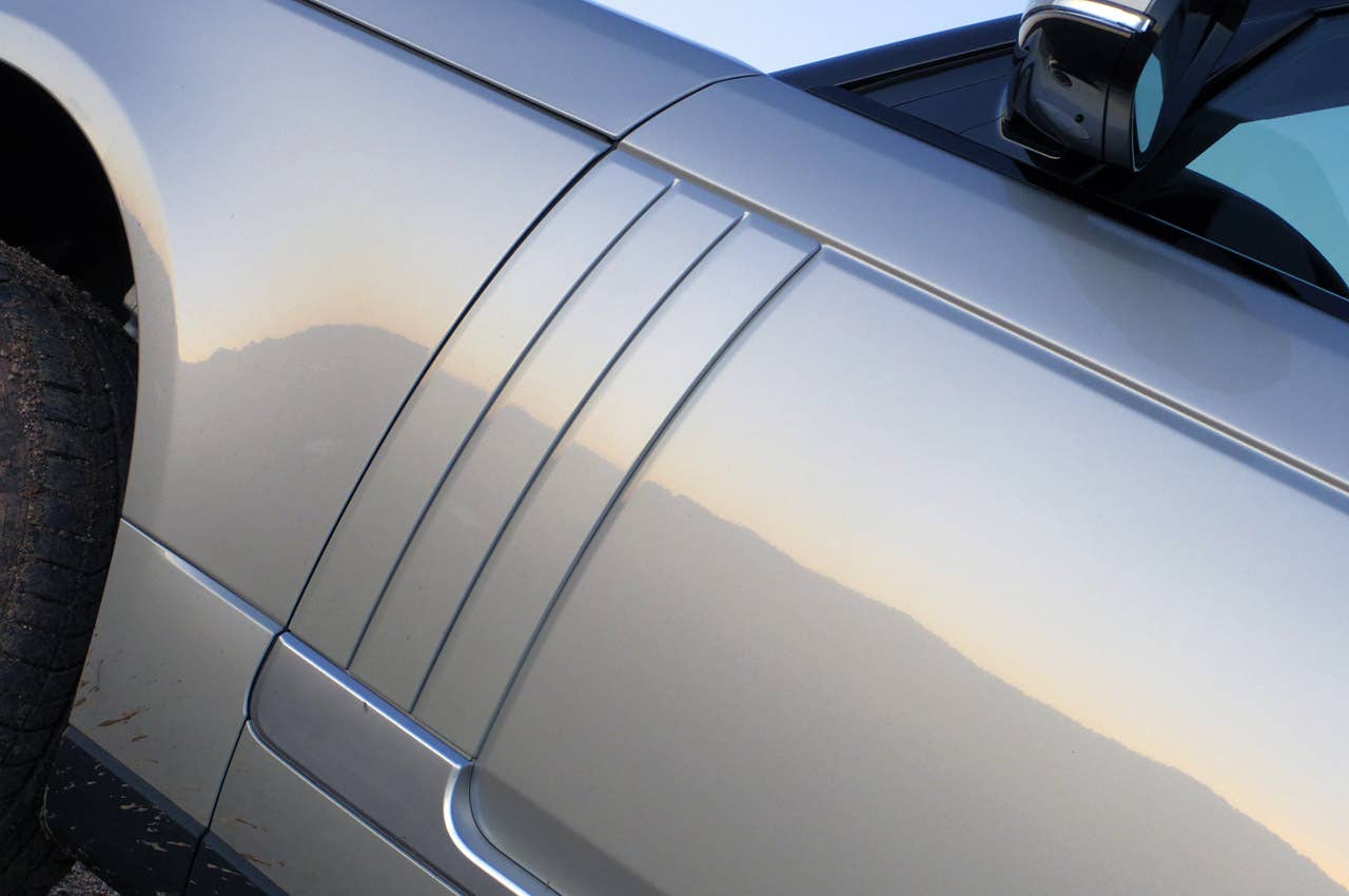 2013 Land Rover Range Rover side detail