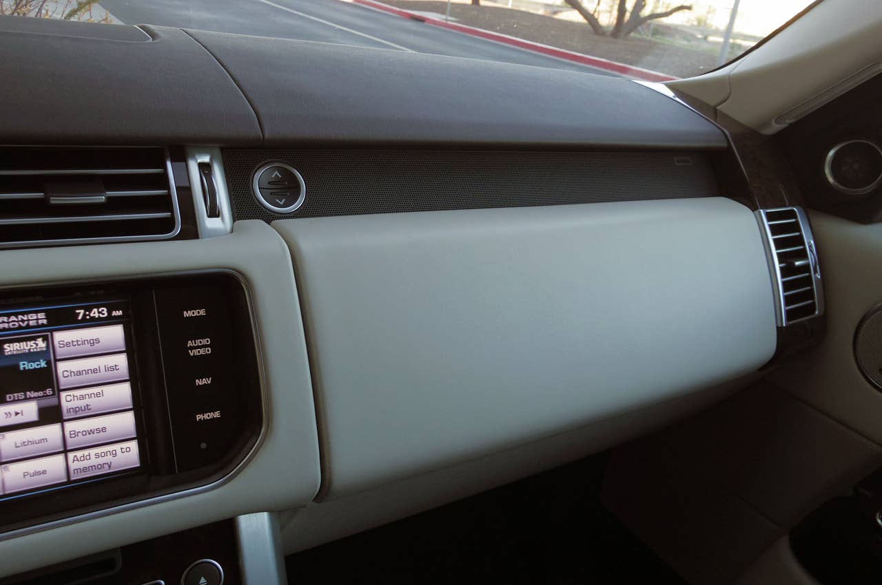 2013 Land Rover Range Rover dash