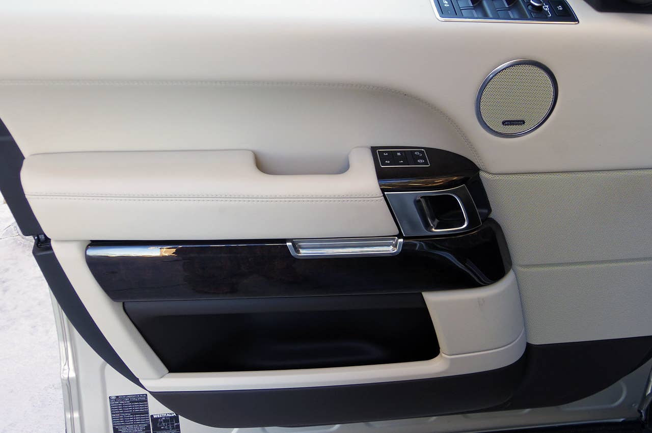 2013 Land Rover Range Rover door