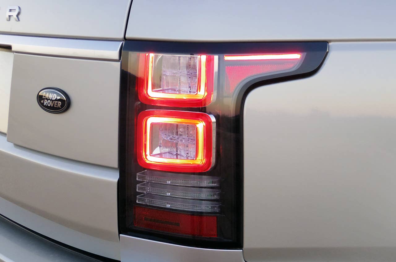 2013 Land Rover Range Rover taillight