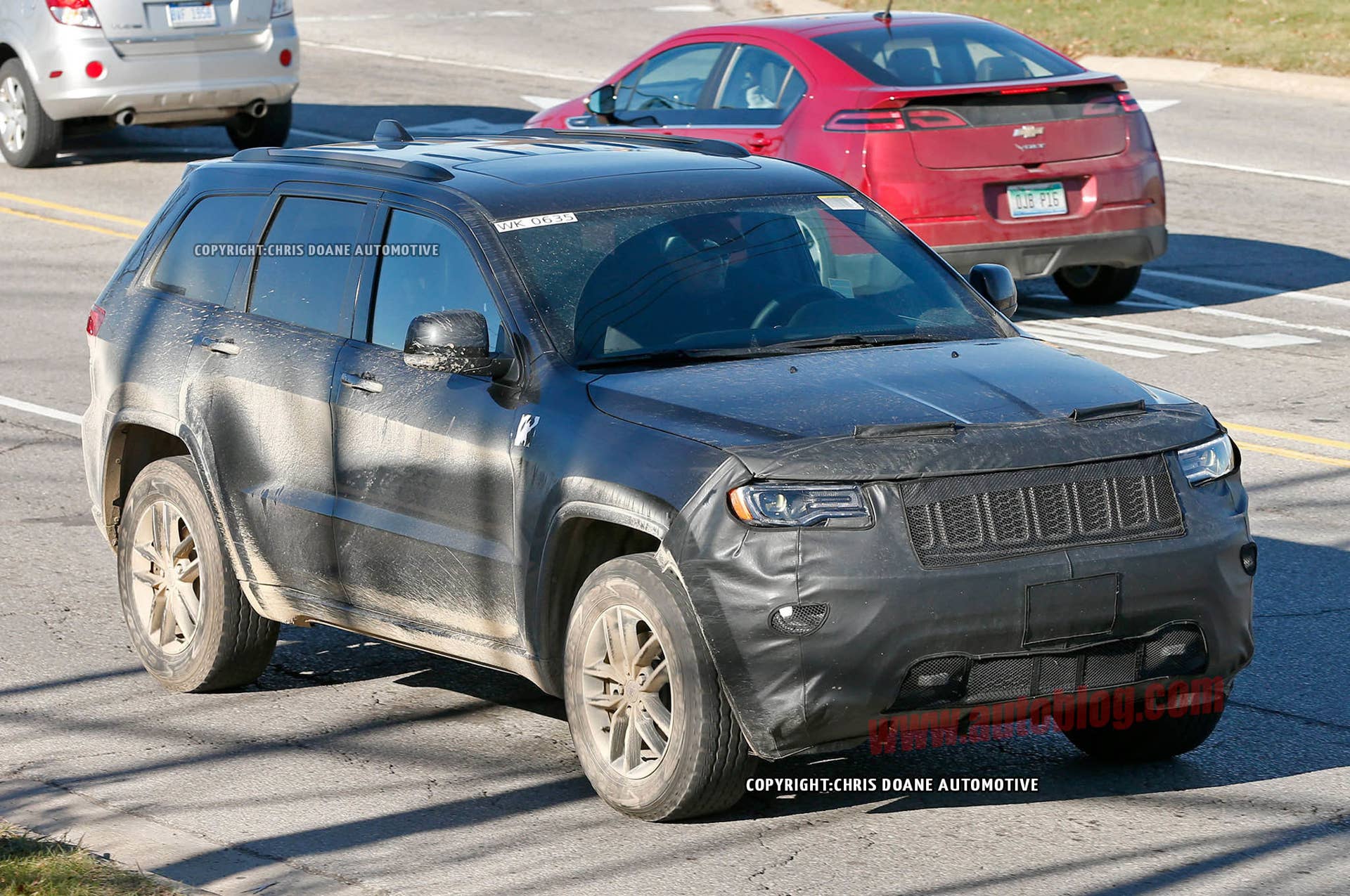 2017 Jeep Grand Cherokee facelift spied front 3/4