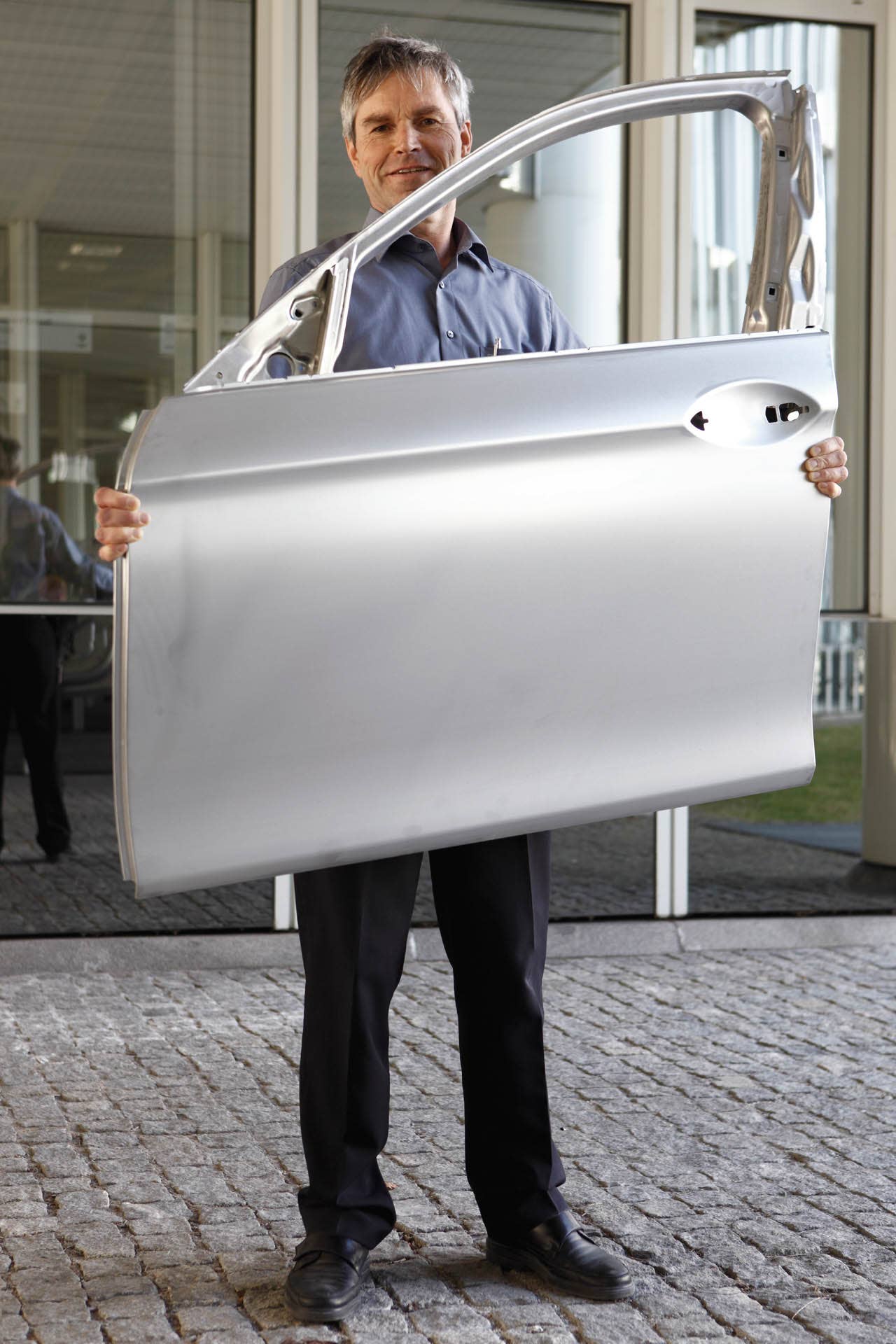 BMW EfficientDynamics Light Weight Aluminum Door (04/2011)