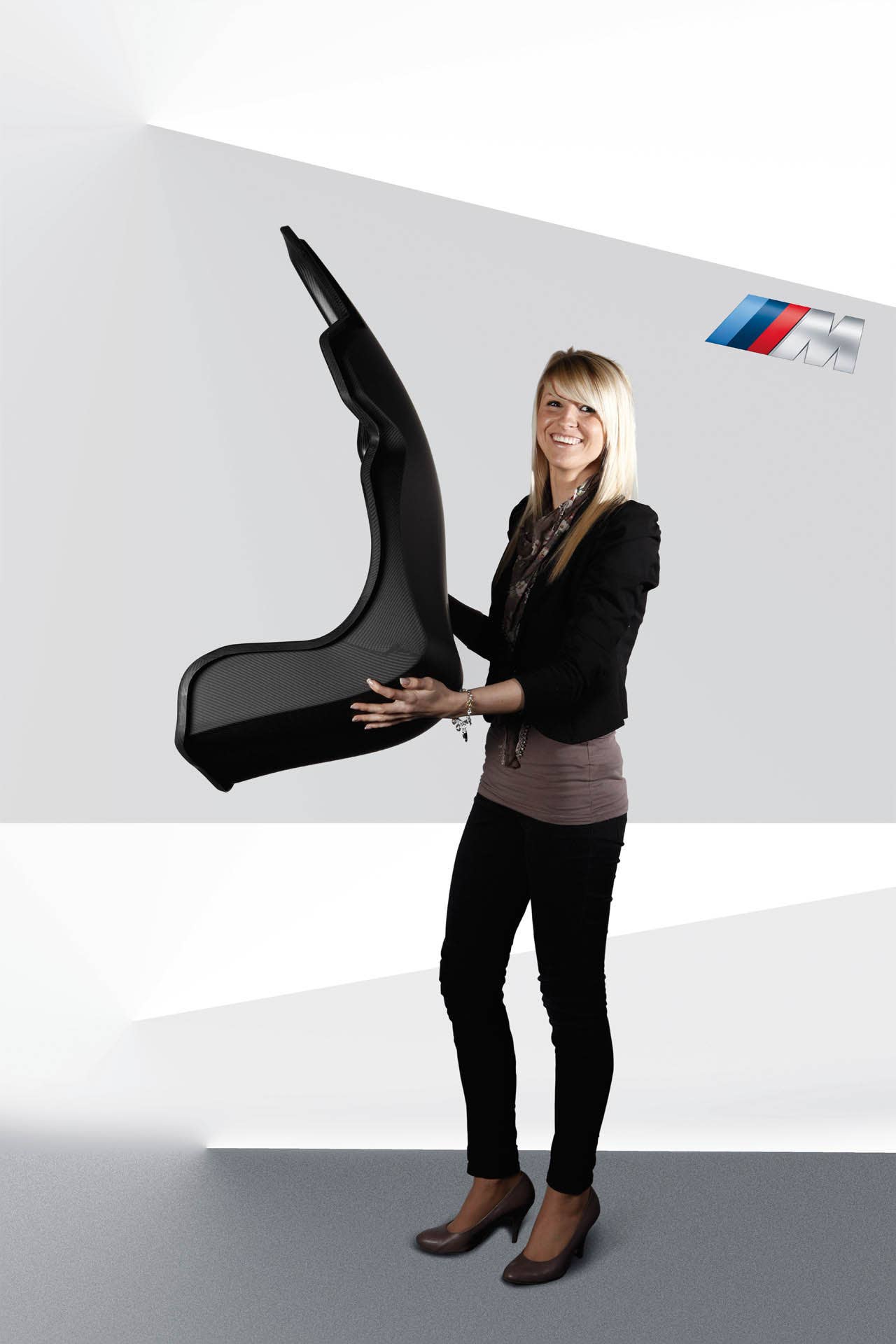 BMW EfficientDynamics Light Weight CFK-Seat (04/2011)