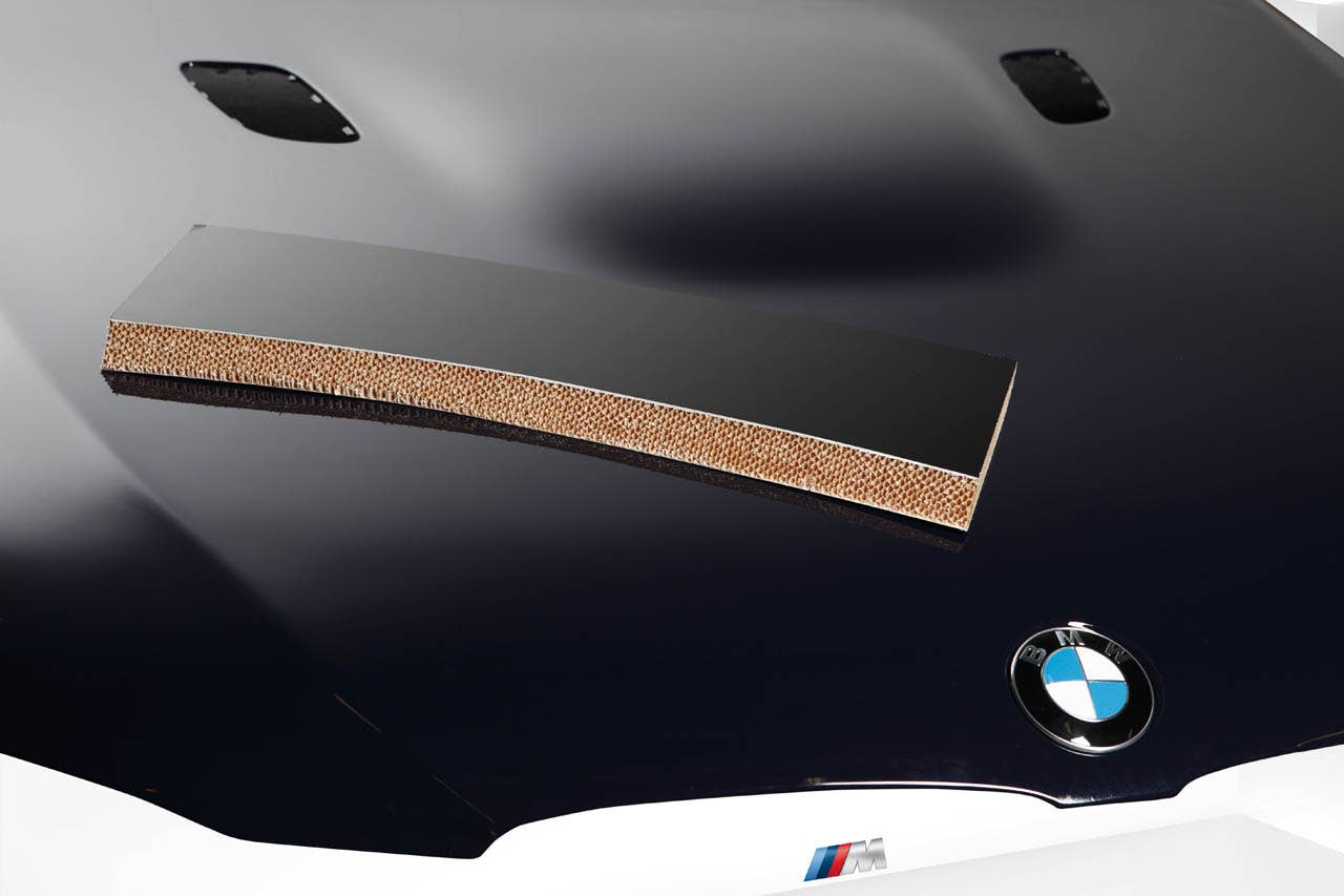 BMW EfficientDynamics Light Weight CFK-Engine Hood (04/2011)