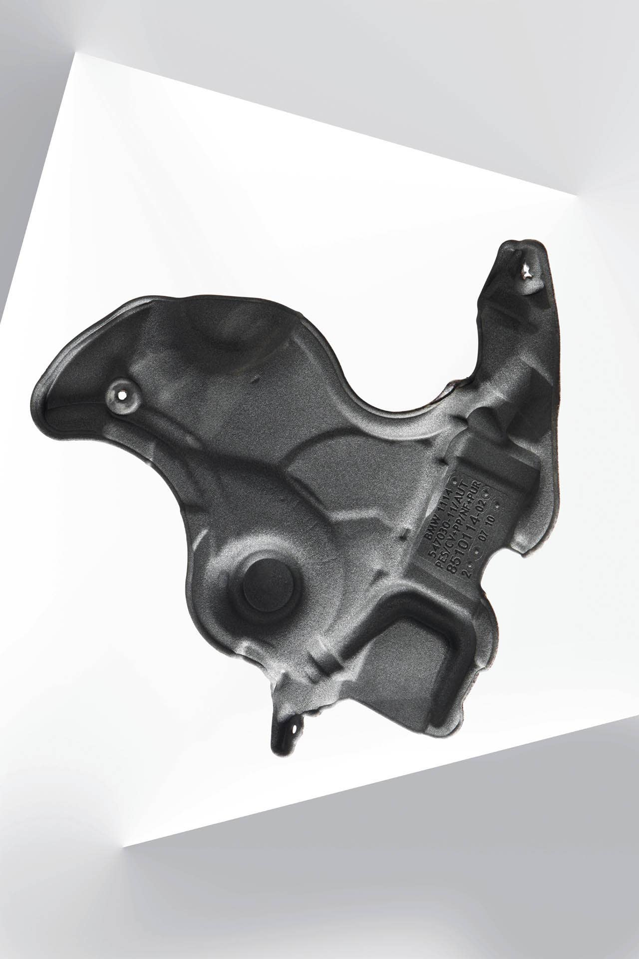 BMW EfficientDynamics engine front schott (04/2011)