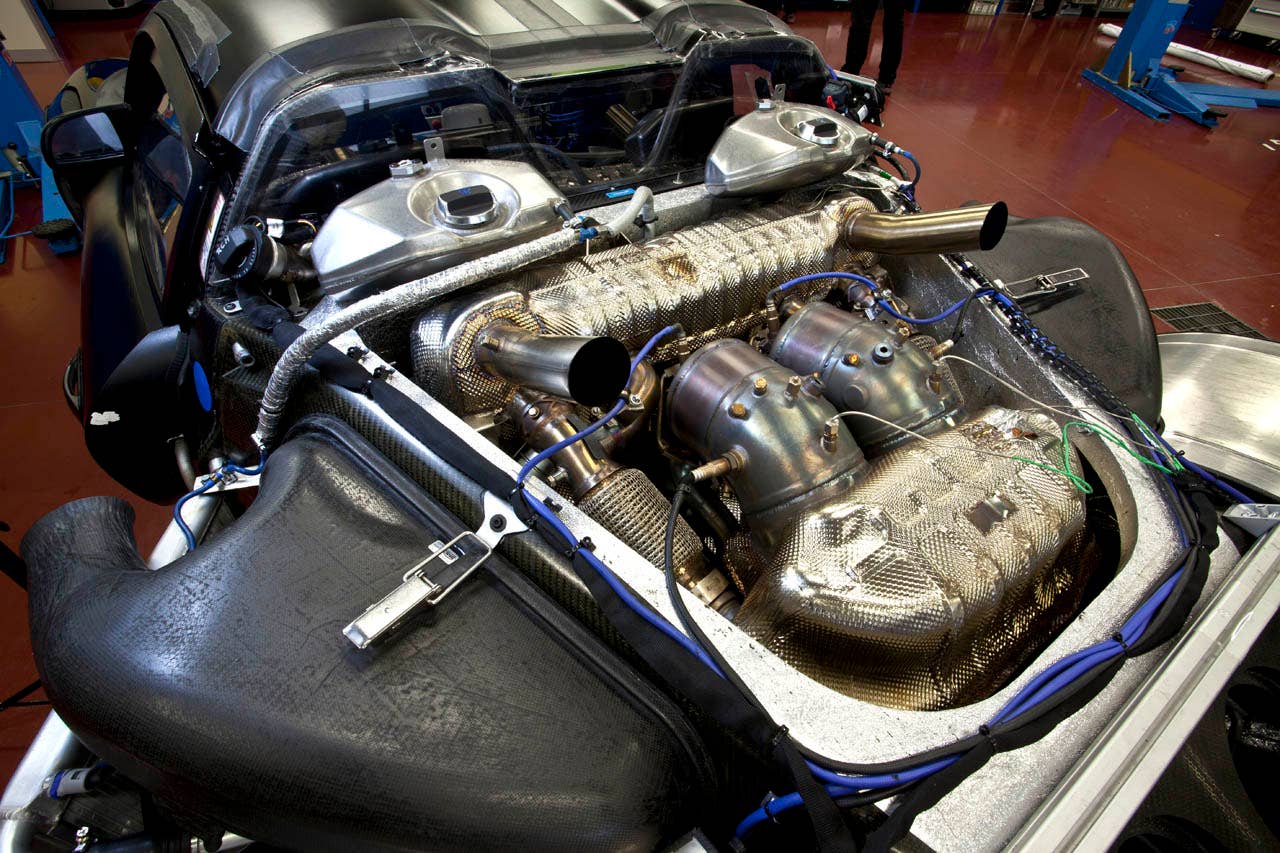 Porsche 918 Spyder engine bay