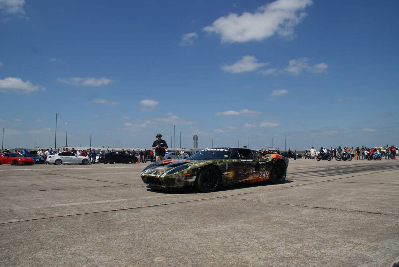 Mark Heidaker's world record Ford GT front 3/4