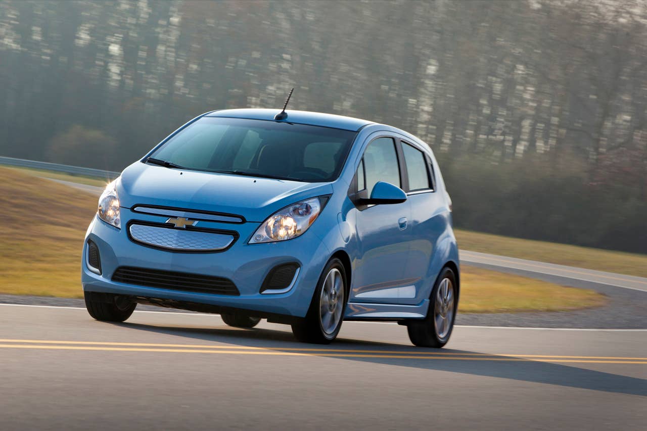 The 2014 Chevrolet Spark EV, unveiled at the 2012 Los Angles Auto Show, packs smart performance and connectivity technologies into an affordable five-door urban mini car priced at under $25,000 with tax incentives. Expected to have among the best range in segment, the Spark EV also has 400 lb-ft of torque and can charge up to 80% in 20 minutes with optional SAE Combo fast charger. Aerodynamic treatments throughout the exterior enhance Spark EV's range.