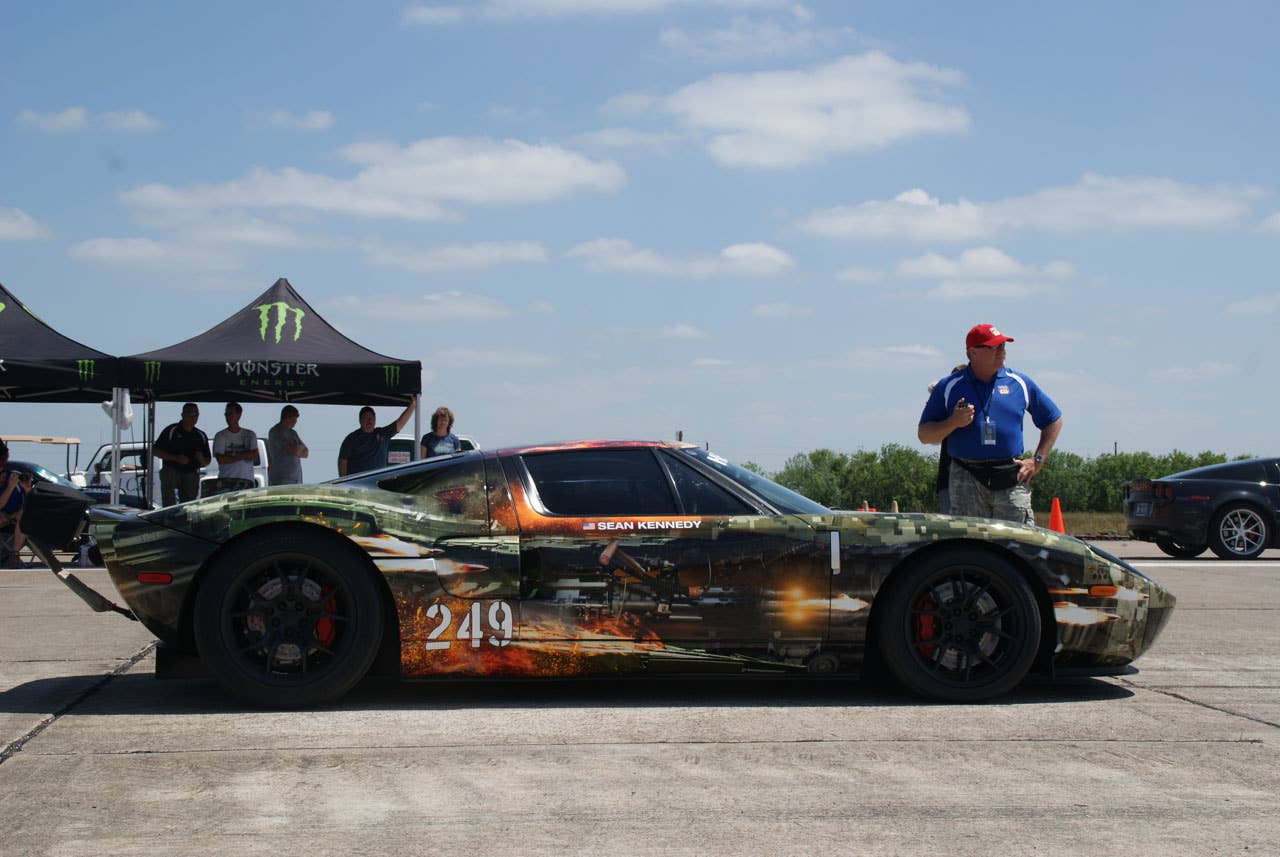 Mark Heidaker's world record Ford GT side