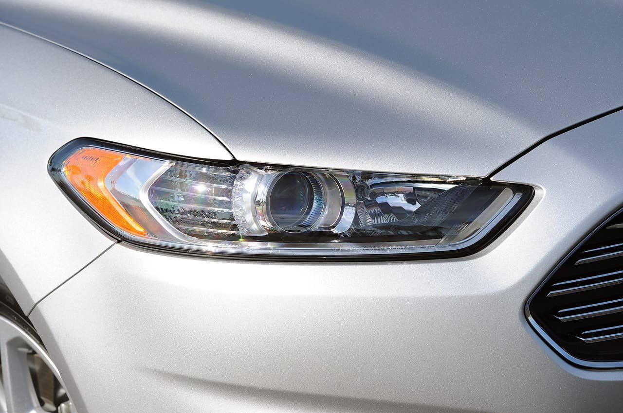 2013 Ford Fusion headlight