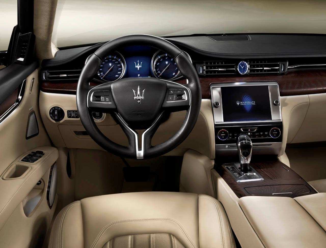2013 Maserati Quattroporte instrument panel