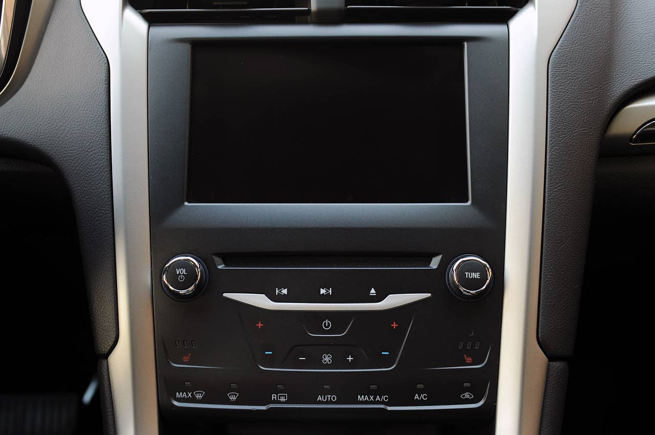 2013 Ford Fusion instrument panel