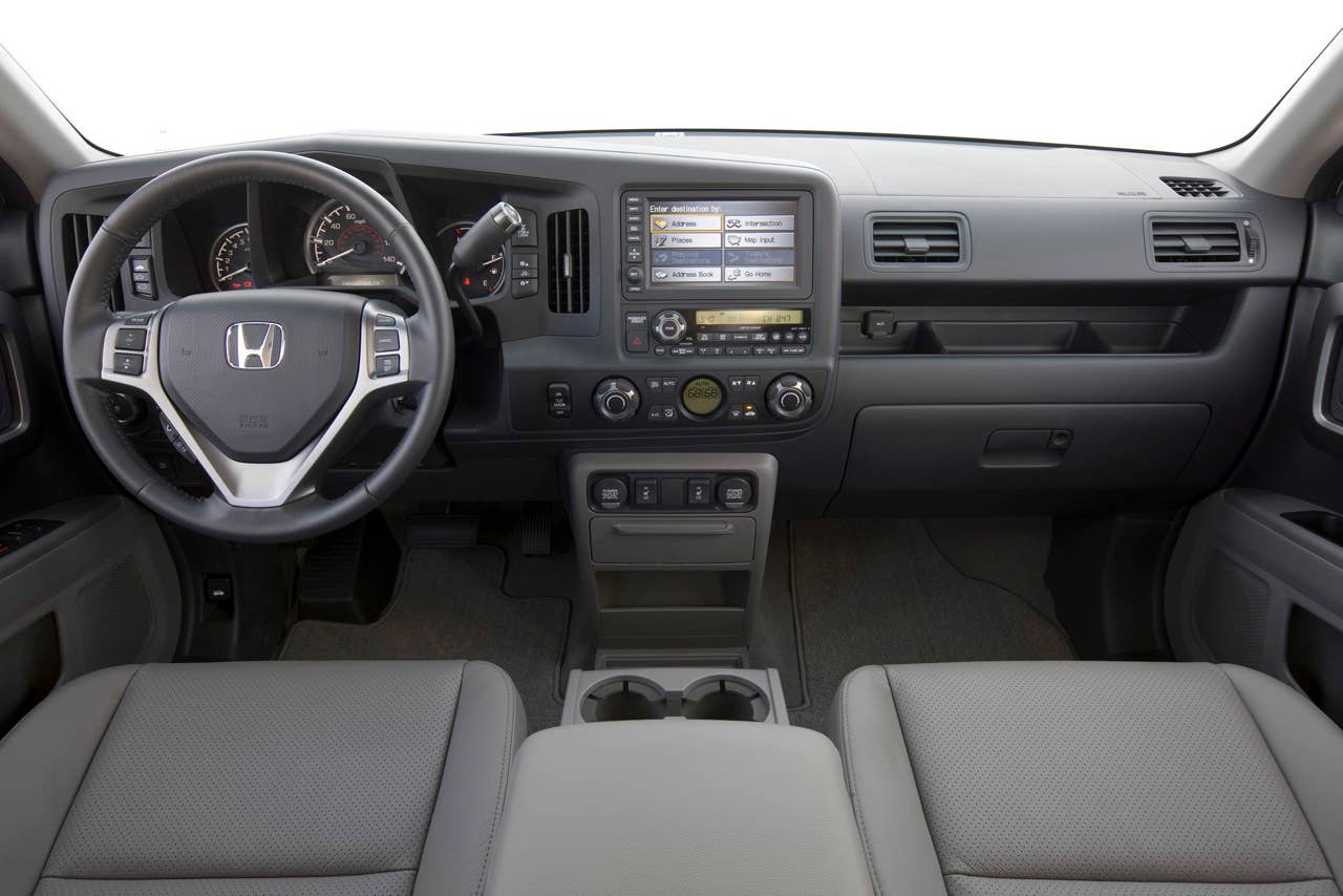 2011 Honda Ridgeline RTL with navigation interior.