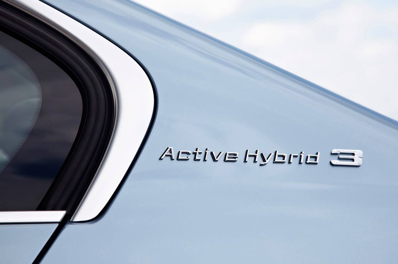 2013 BMW ActiveHybrid 3 badge
