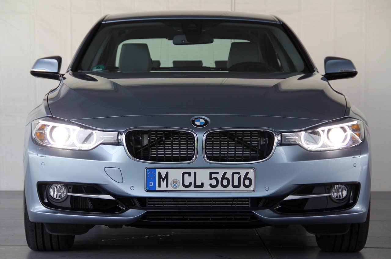 2013 BMW ActiveHybrid 3 front view
