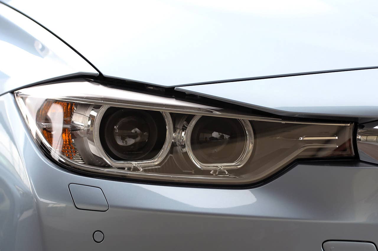 2013 BMW ActiveHybrid 3 headlight