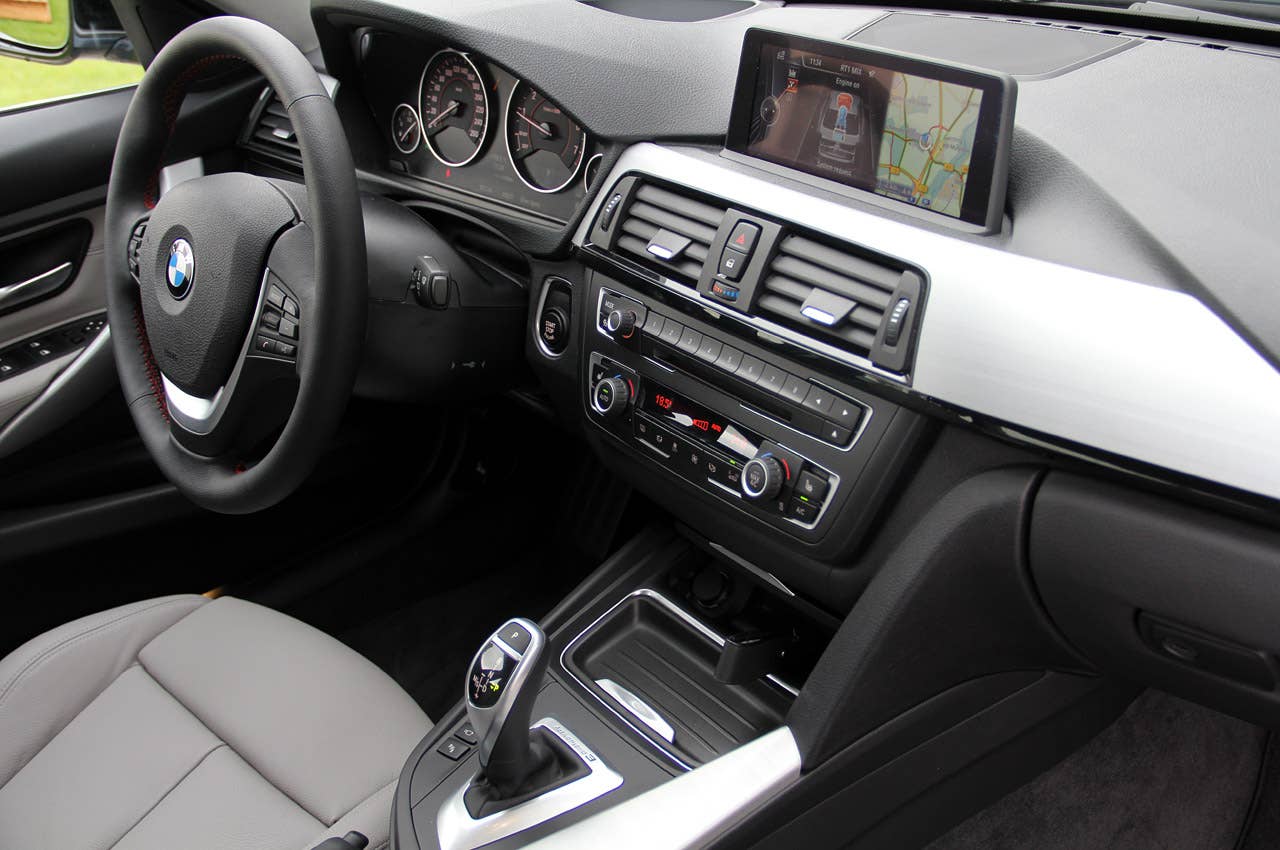 2013 BMW ActiveHybrid 3 interior