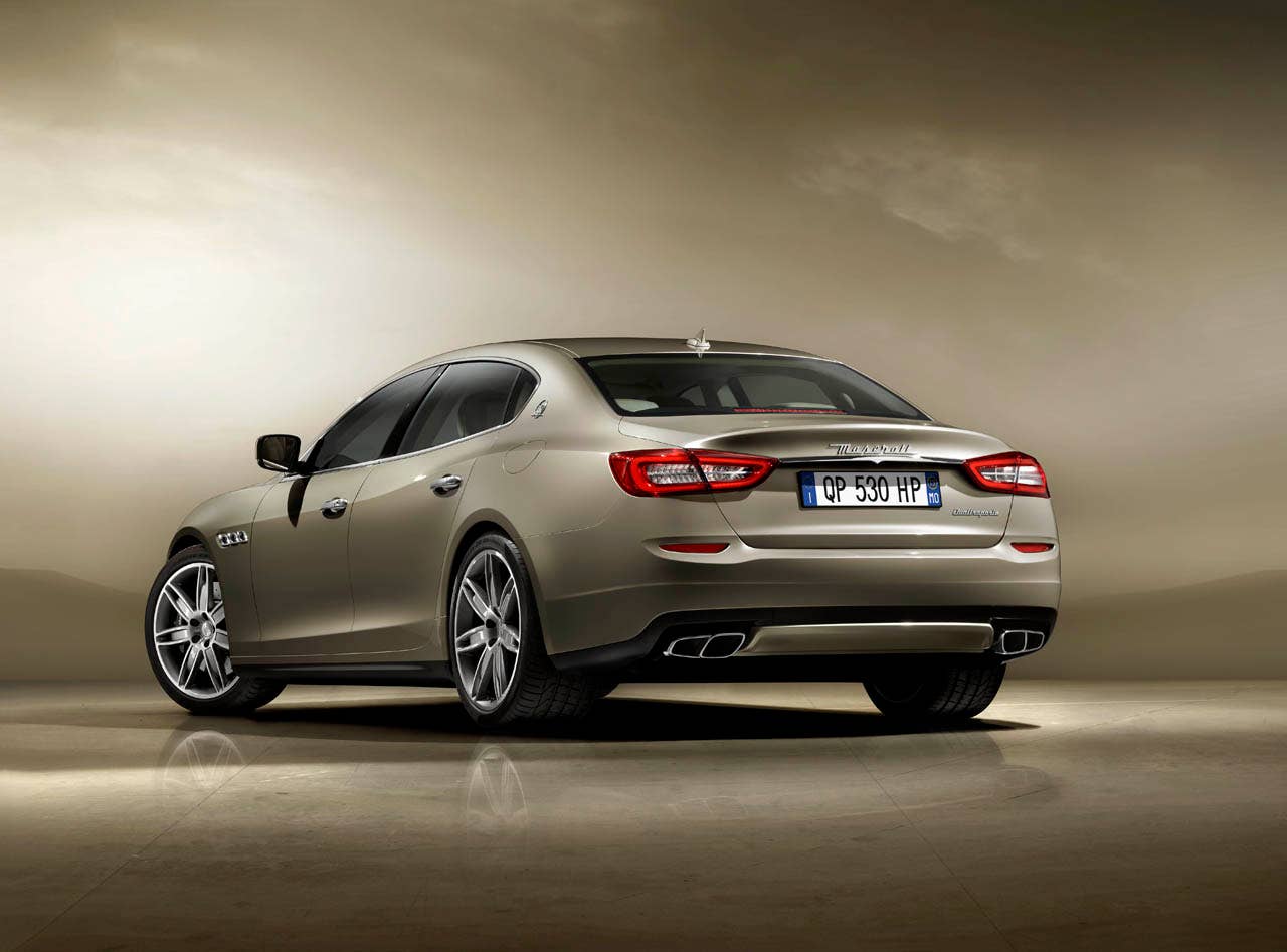 2013 Maserati Quattroporte rear 3/4