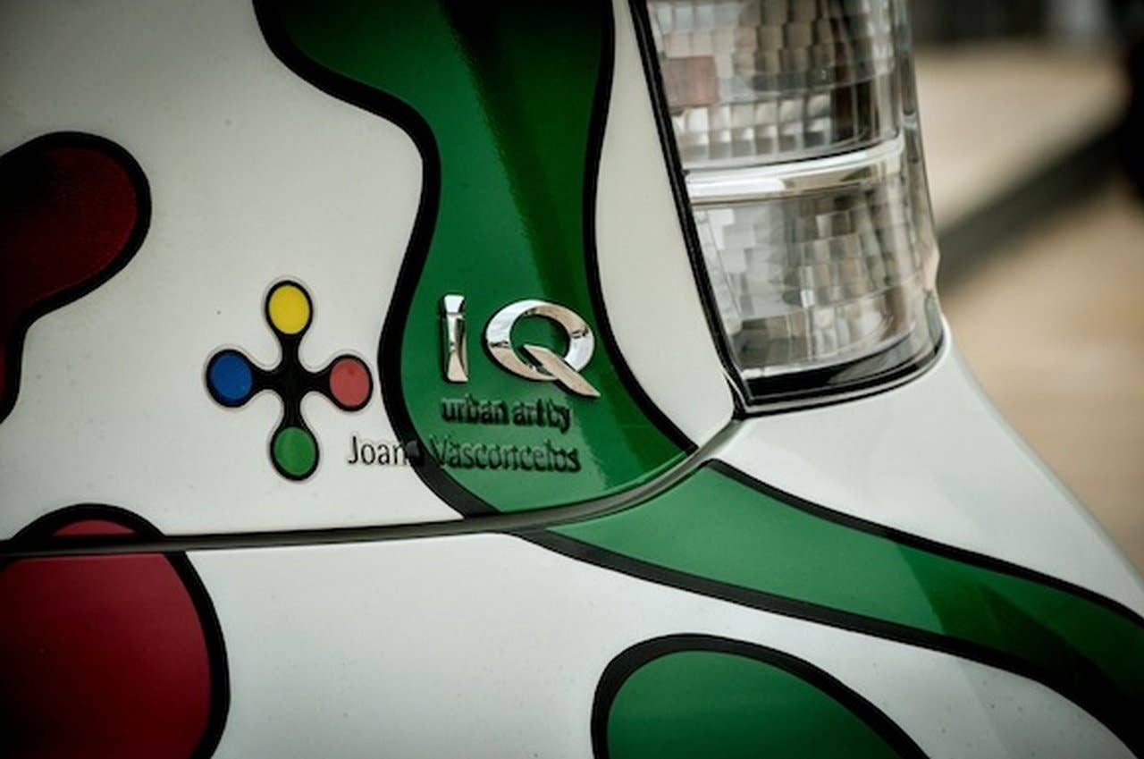 Toyota iQ Urban Art 7