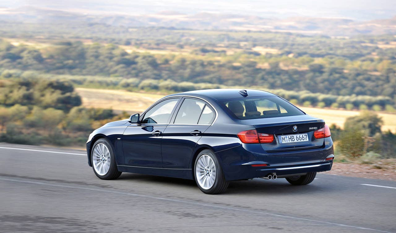 Die neue BMW 3er Limousine, Luxury Line (10/2011) The new BMW 3 Series Sedan, Luxury Line (10/2011)