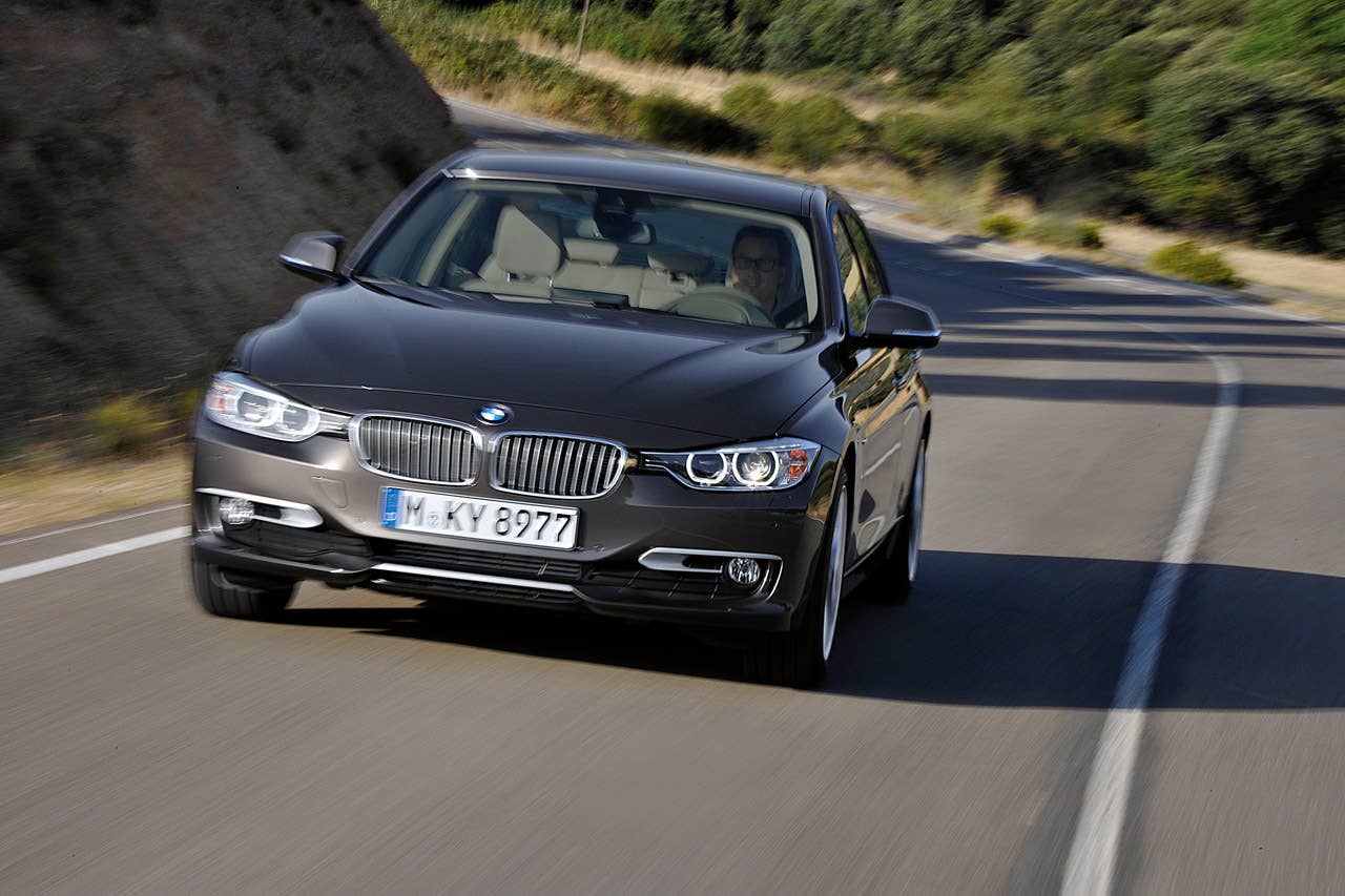 The new BMW 3 Series Sedan, Modern Line (10/2011)