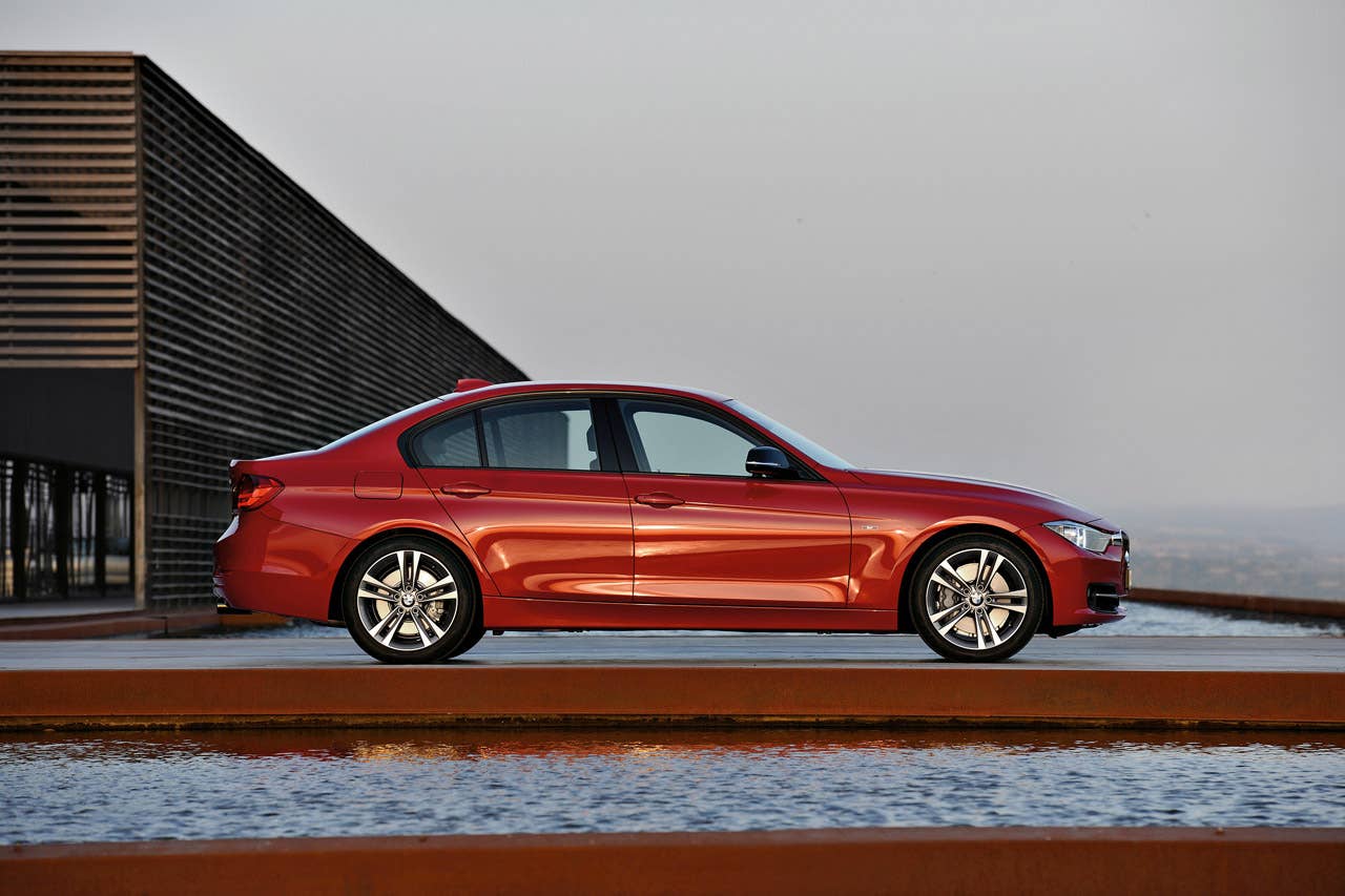 The new BMW 3 Series Sedan, Sport Line (10/2011)