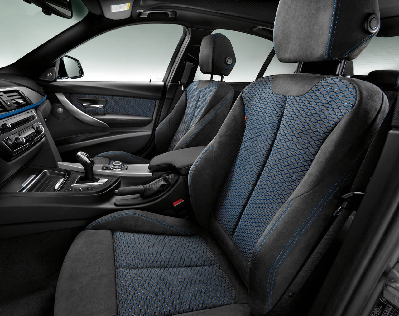 New BMW 3 Series: Front seats M Sport Package (10/2011)