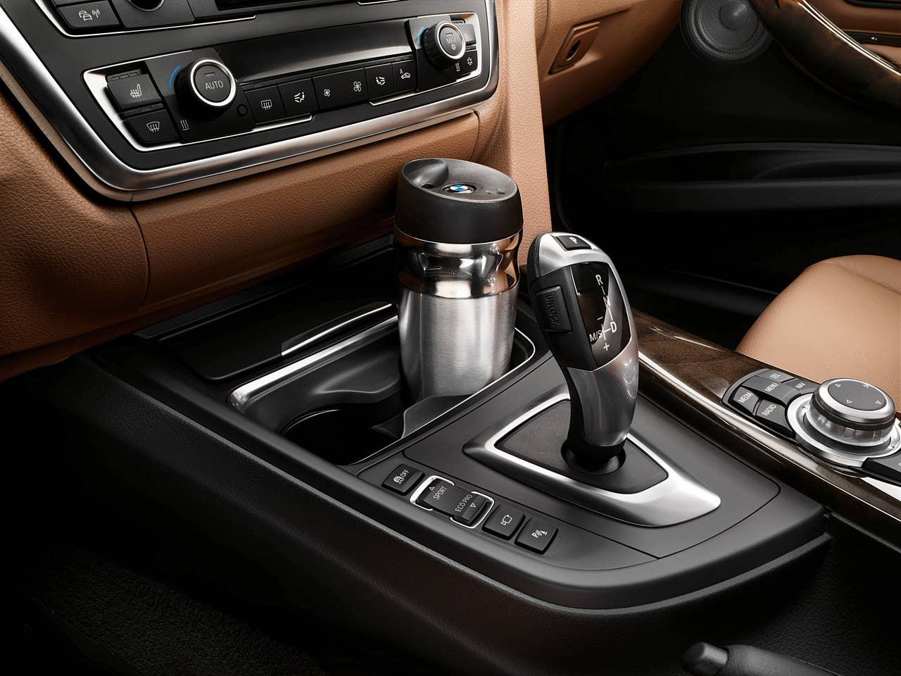 New BMW 3 Series: Cupholder (10/2011)