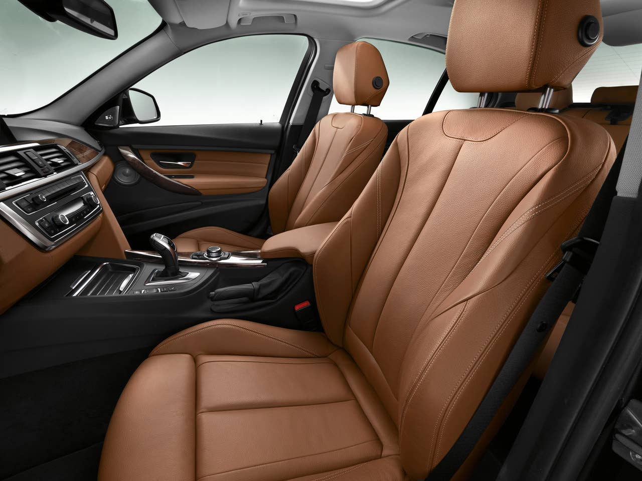 New BMW 3 Series: Front seats Luxury Line (10/2011)