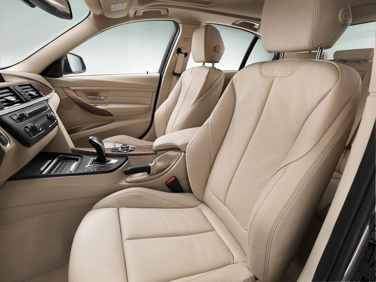 New BMW 3 Series: Front seats Modern Line (10/2011)