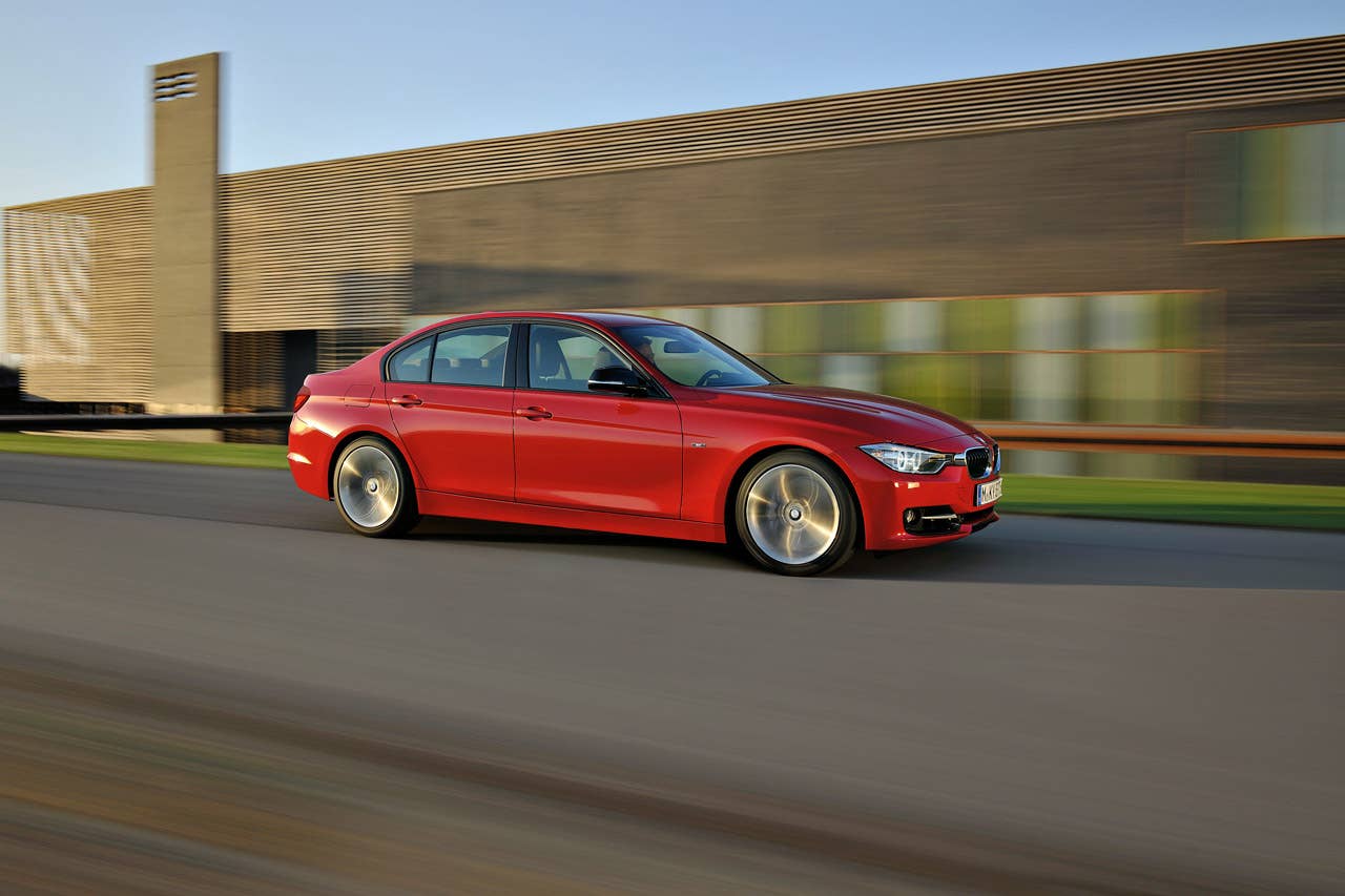 The new BMW 3 Series Sedan, Sport Line (10/2011)