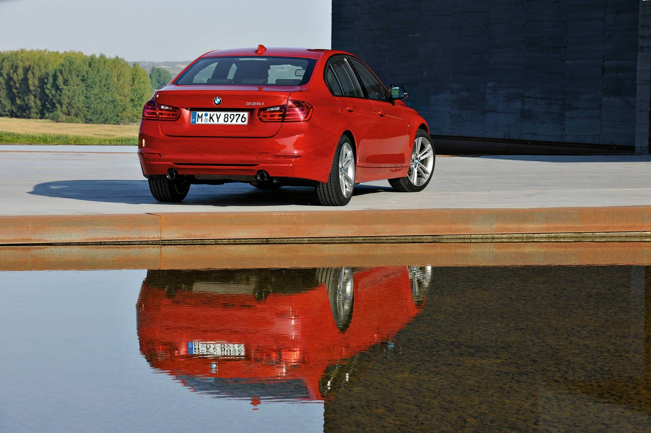Die neue BMW 3er Limousine, Sport Line (10/2011) The new BMW 3 Series Sedan, Sport Line (10/2011)