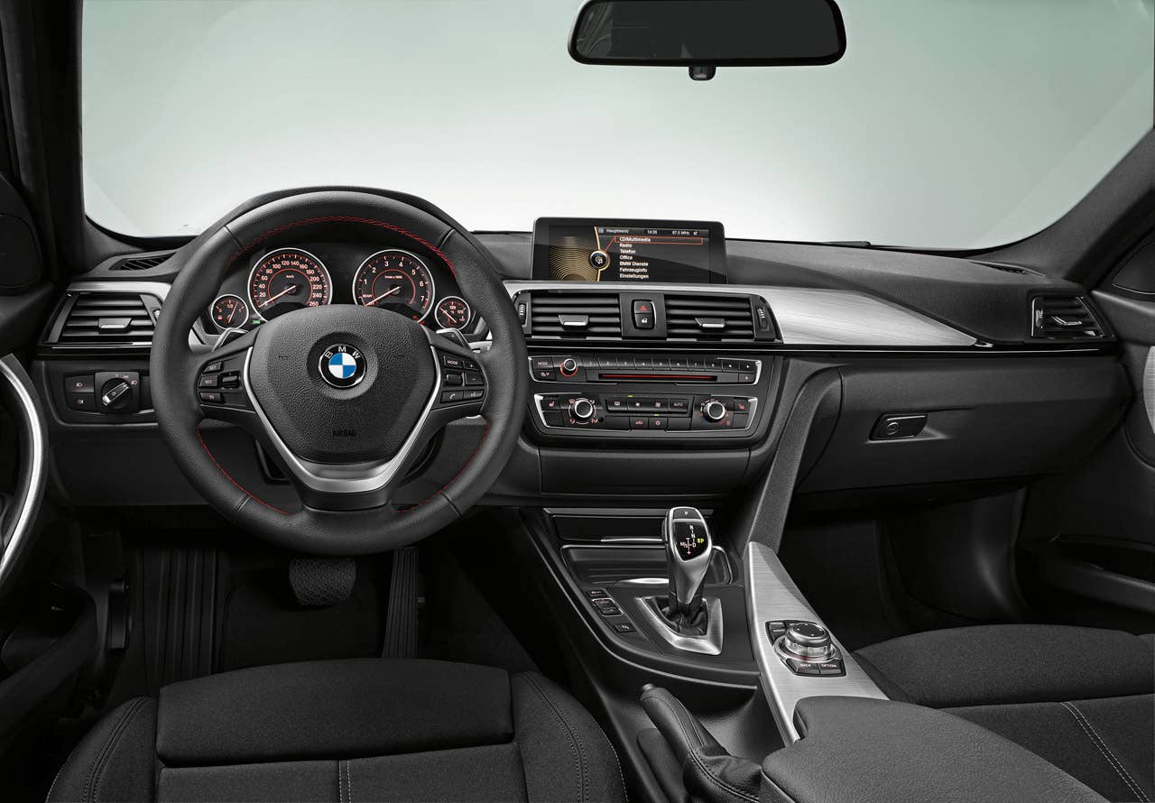 New BMW 3 Series: Cockpit standard version (10/2011)