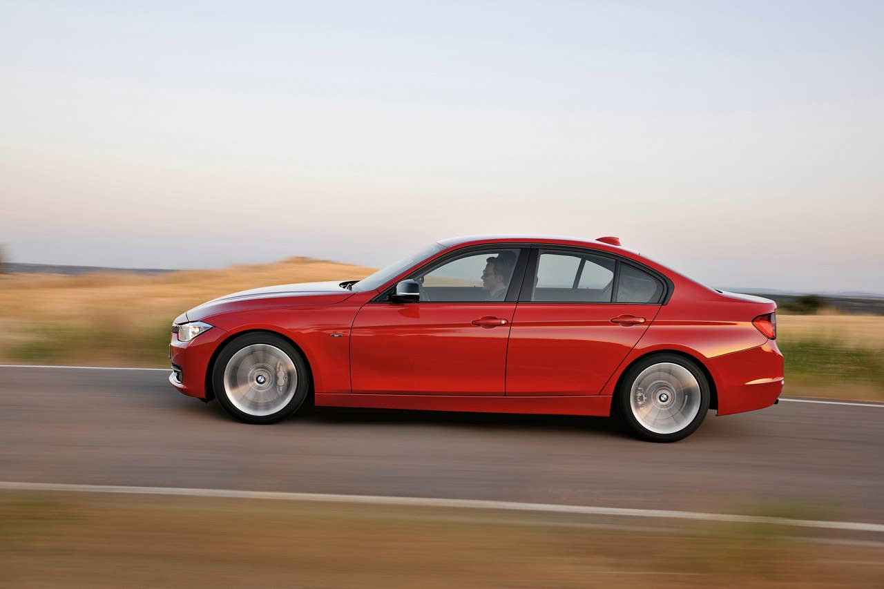 The new BMW 3 Series Sedan, Sport Line (10/2011)