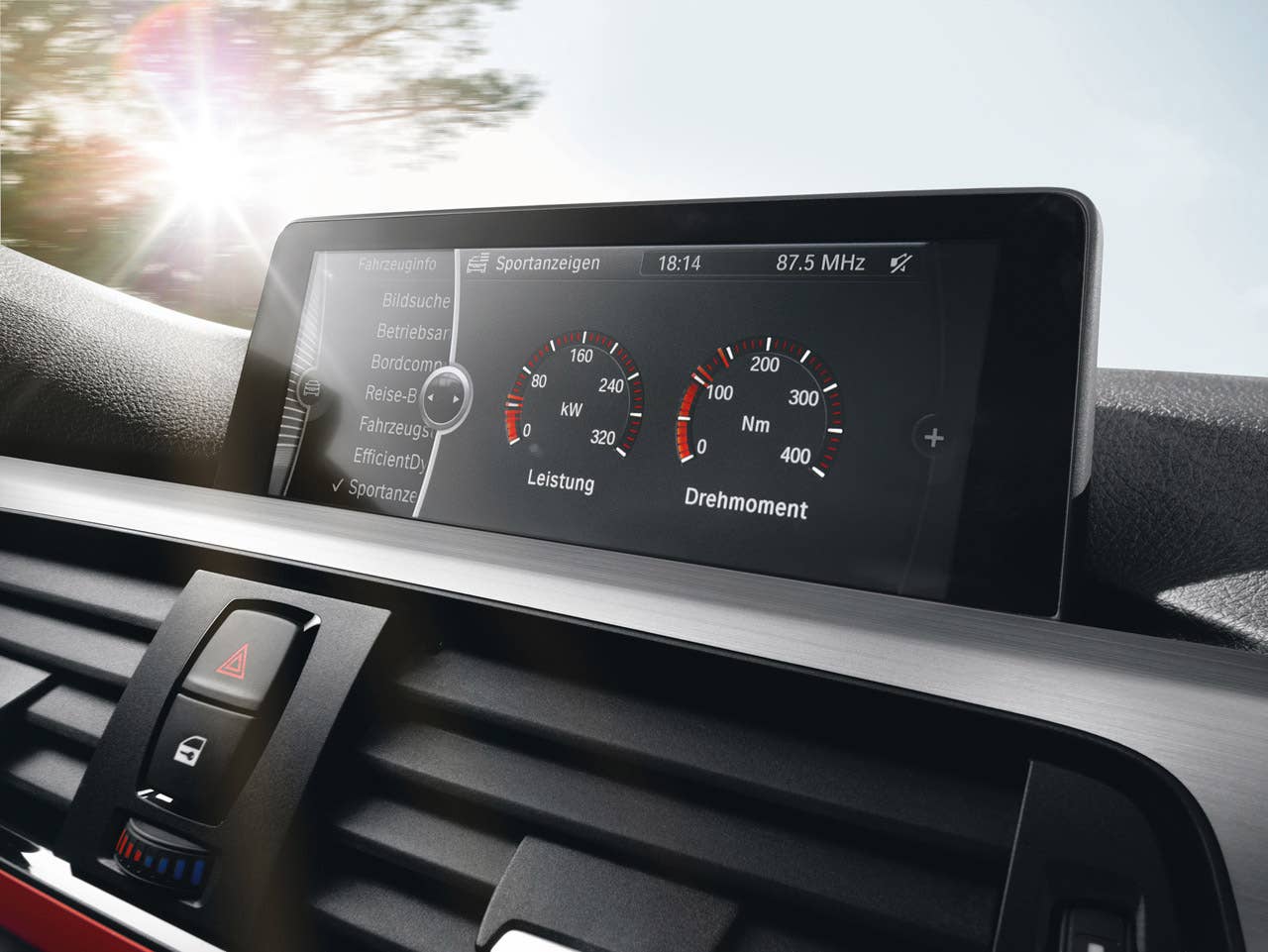 New BMW 3 Series: Performance display in on-board monitor (10/2011)