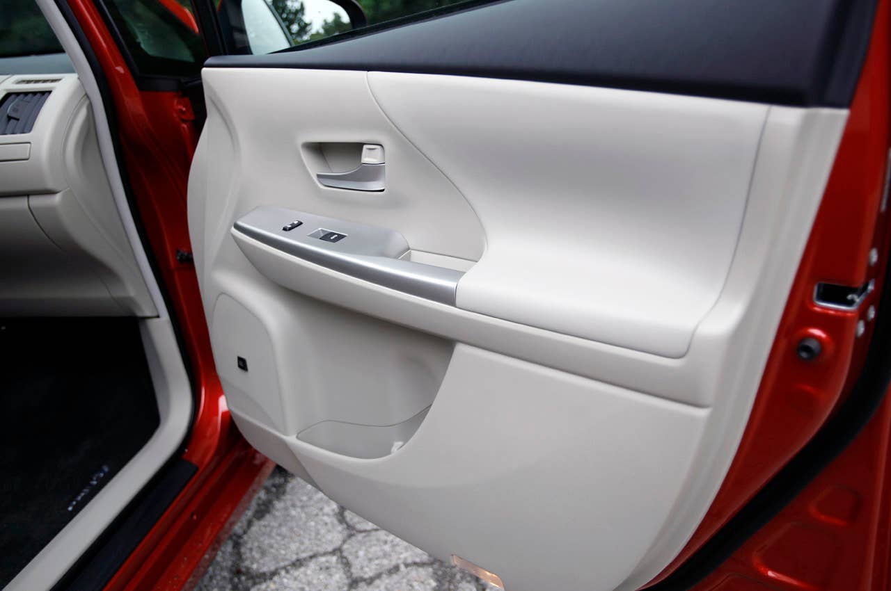 2012 Toyota Prius V door