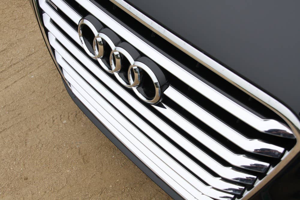 2011 Audi A8 grille