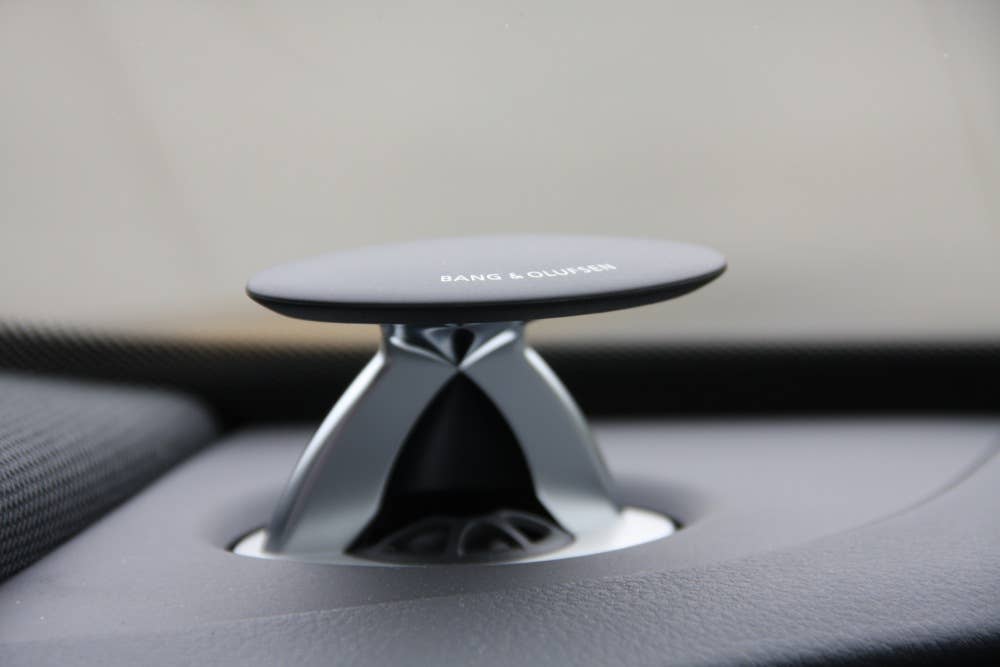 2011 Audi A8 speaker
