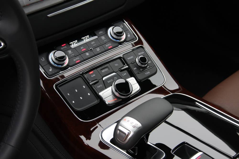 2011 Audi A8 center console