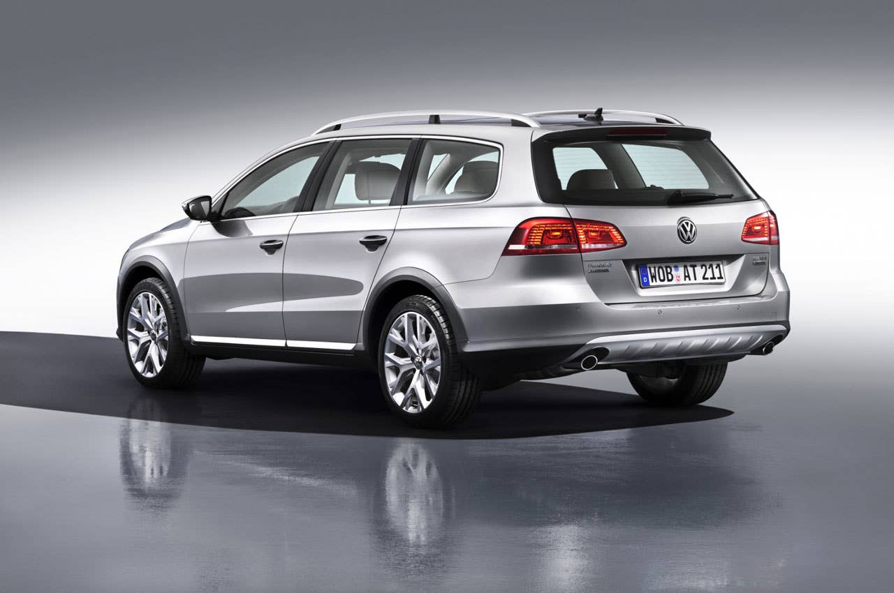 Passat Alltrack rear 3/4